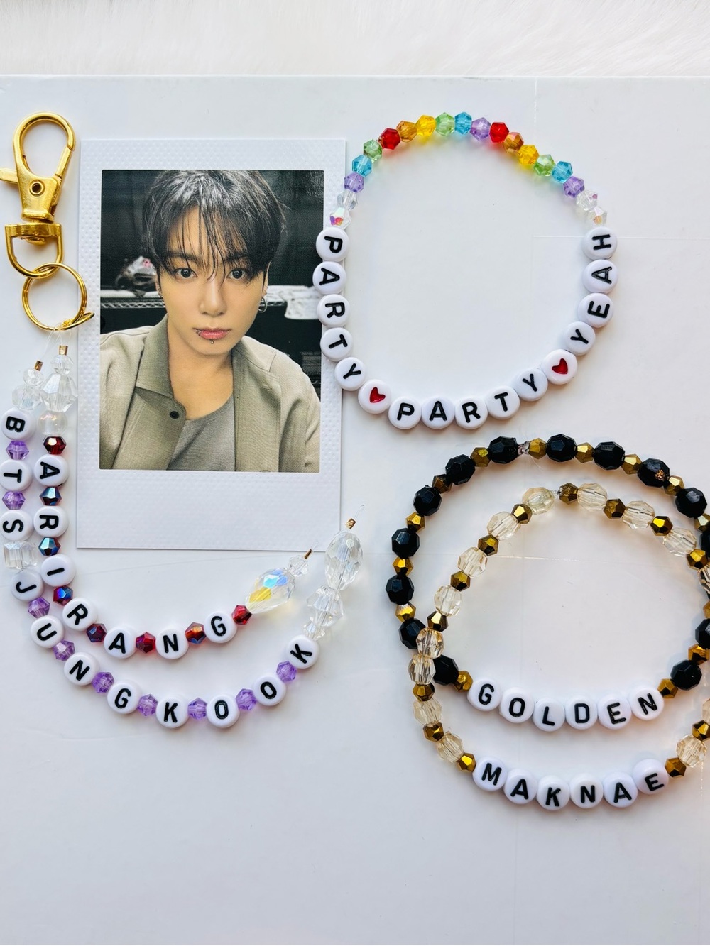(5pcs) JUNGKOOK BTS ARIRANG GOLDEN MAKNAE KEYCHAIN BRACELET PHOTOCARD BUNDLE